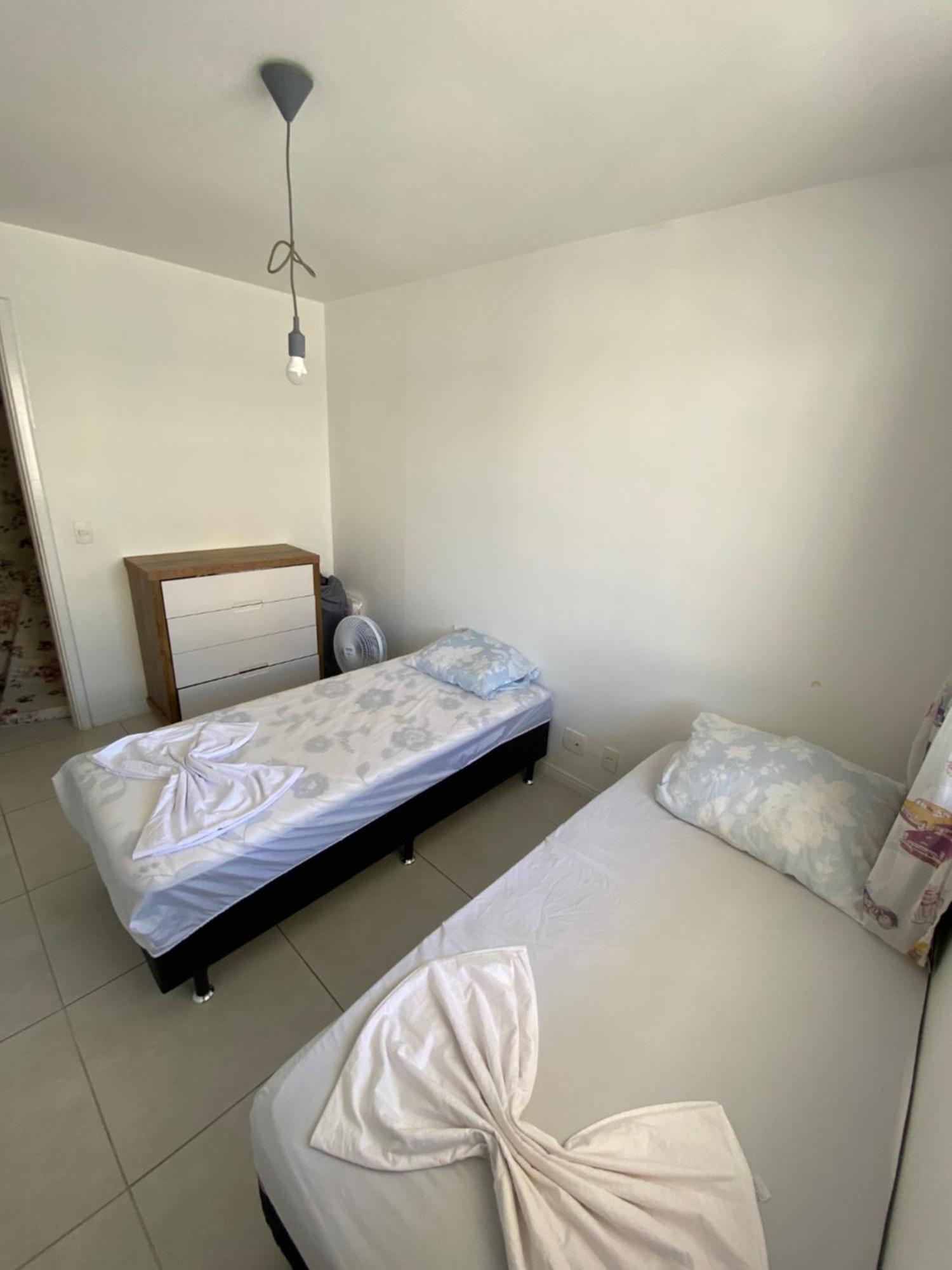 Mediterrâneo 507 - Todo Equipado, Suíte com Ar Split, Churrasqueira na Varanda, Internet 240MB WiFi, Estacionamento Grátis, a 1 Km das Praias Cabo Frio Quarto foto